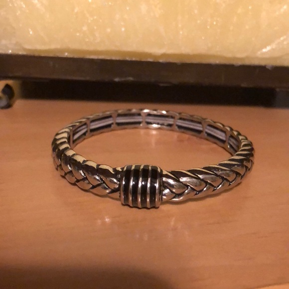 Lia Sophia silver bangle - Picture 1 of 5